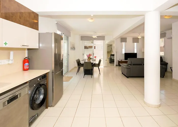 Willa Blue Sky Protaras